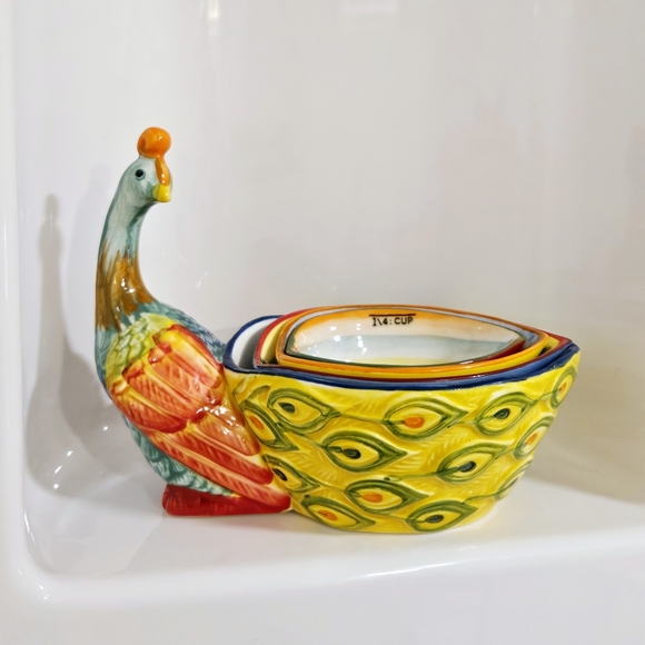 Pier 1 Imports Peacock 4 Piece Measuring Cup Set 1/4 to 1 Cup - Picture 3 of 16